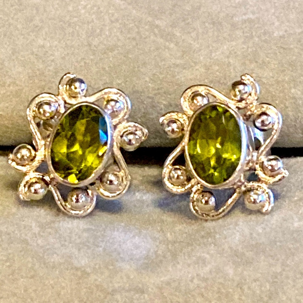 Vintage Sterling Silver Peridot Earrings